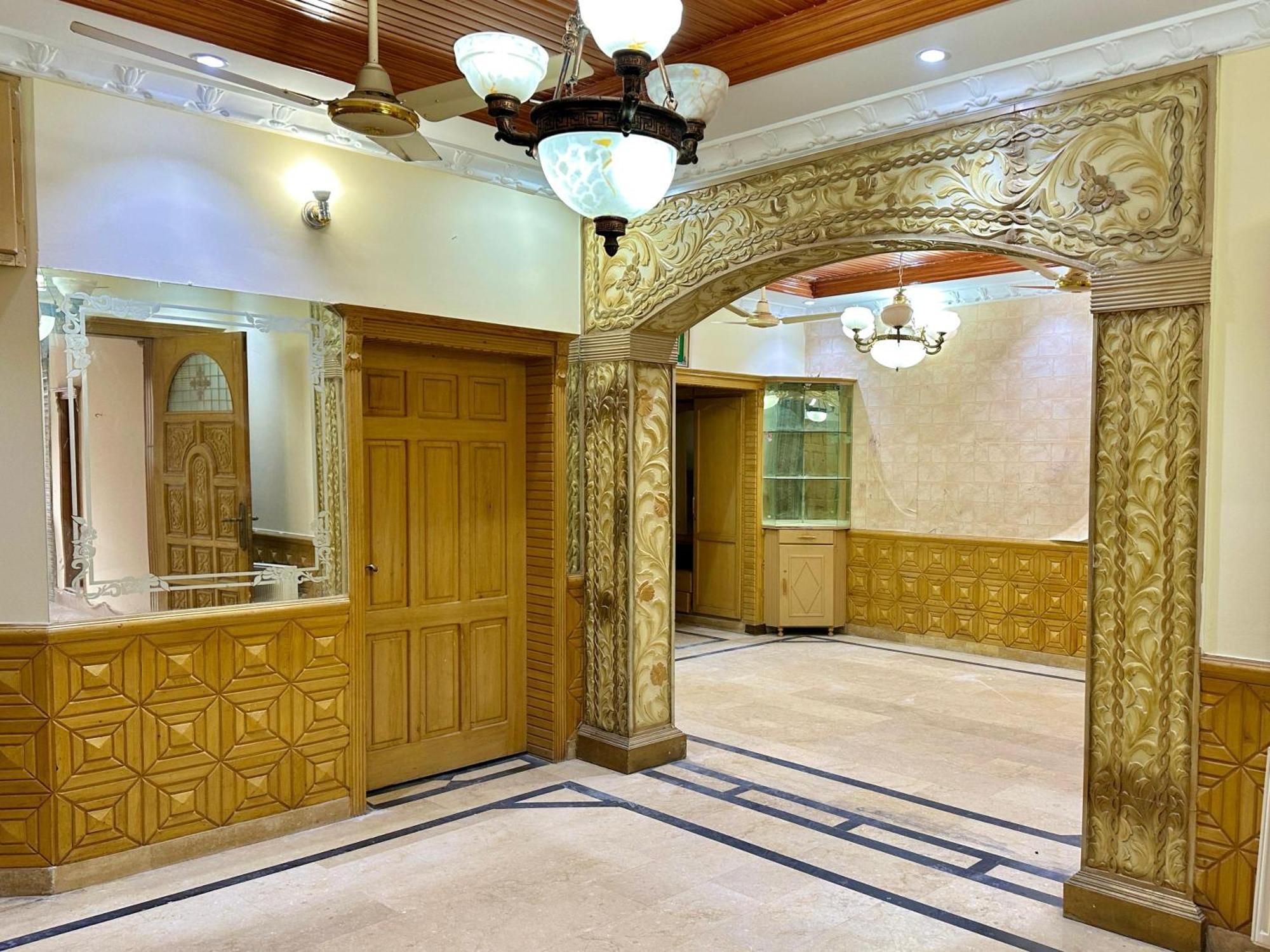 The Royal Regency Guest House イスラマバード エクステリア 写真